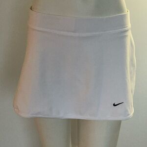Nike Classic White Tennis Skort